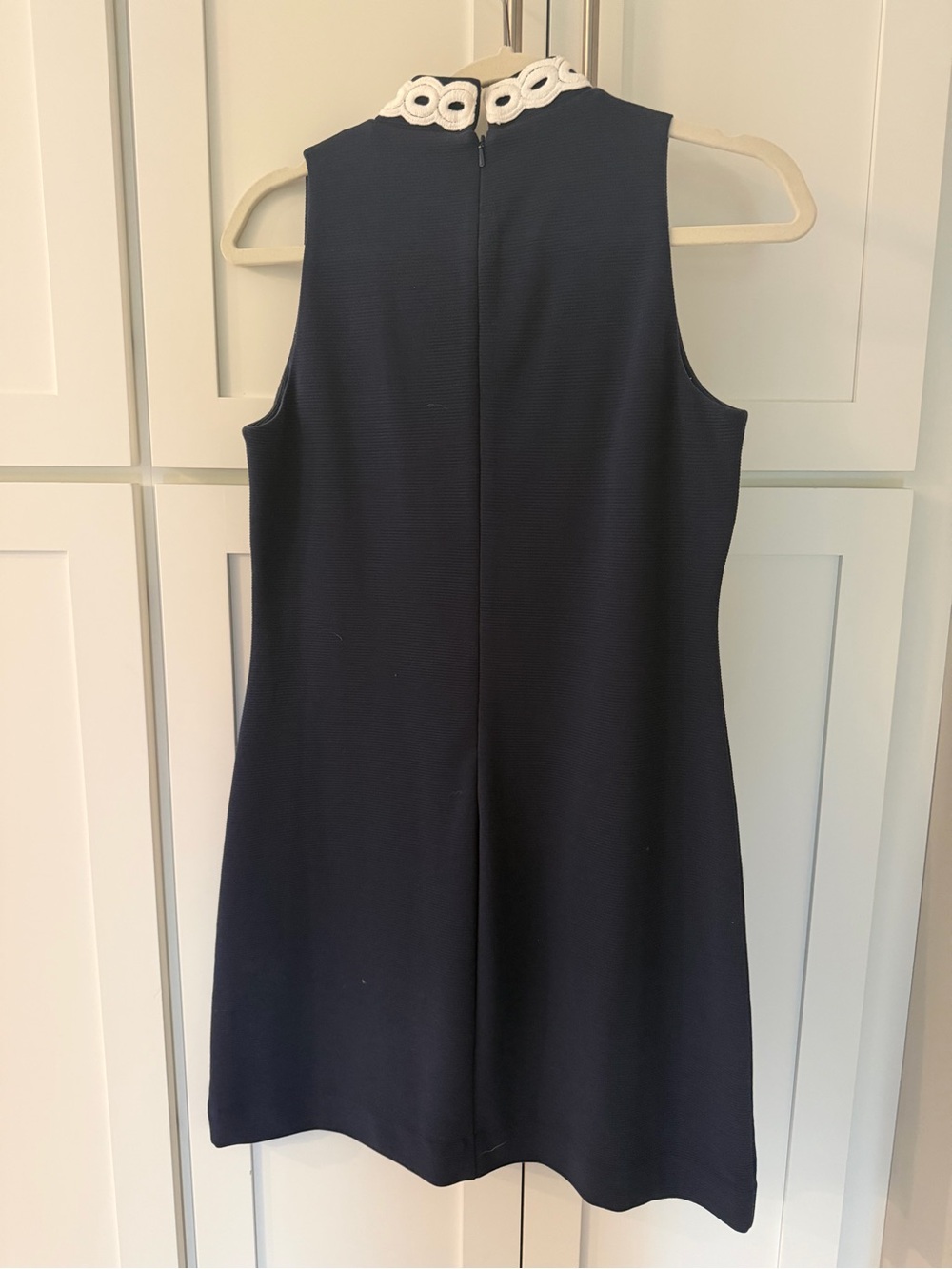 Lilly Pulitzer Navy Sleeveless Shift Dress with White Crochet Trim - Picture 3 of 4
